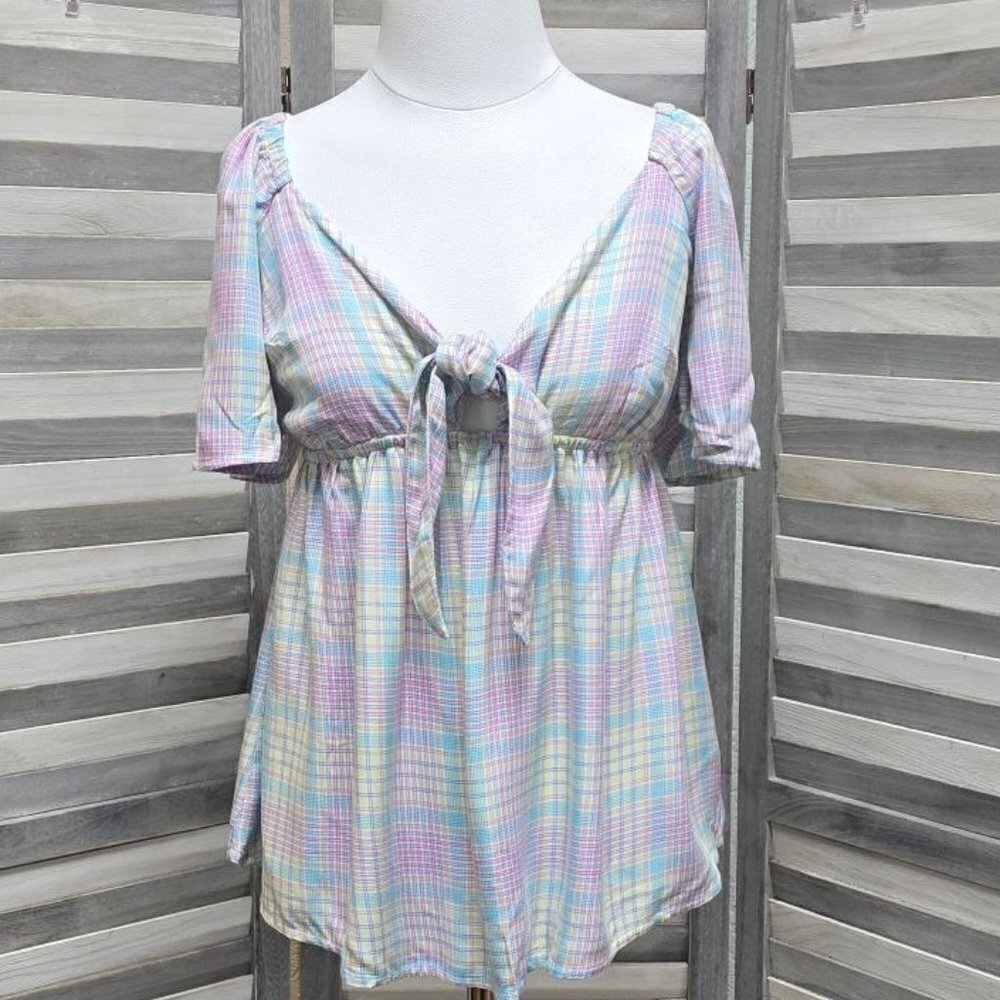 Woven Peek-a-boo Tie-Front Smocked Maternity Top | Isabel Maternity | Medium